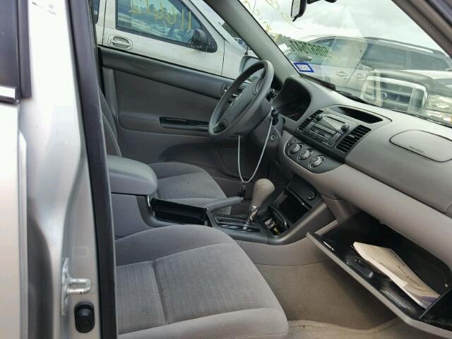 4T1BE32K55U948979 - 2005 TOYOTA CAMRY LE SILVER photo 6