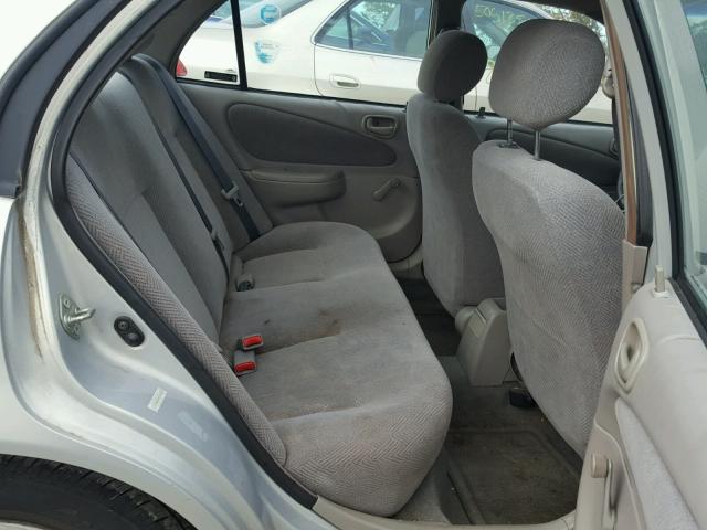 1Y1SK52802Z413419 - 2002 CHEVROLET GEO PRIZM 银色 照片 6