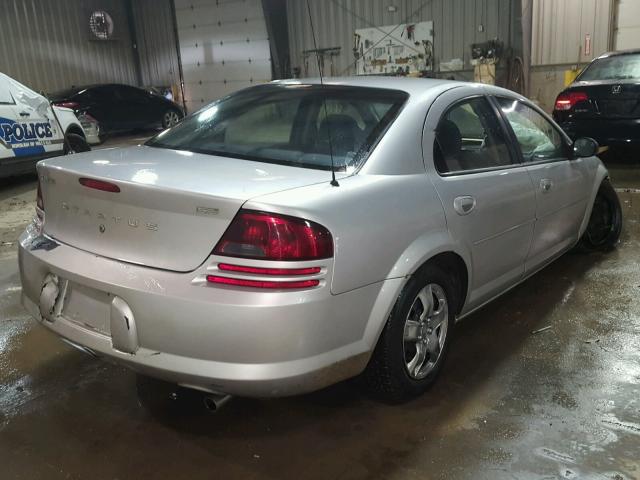 1B3EL36R62N156653 - 2002 DODGE STRATUS SE WHITE photo 4