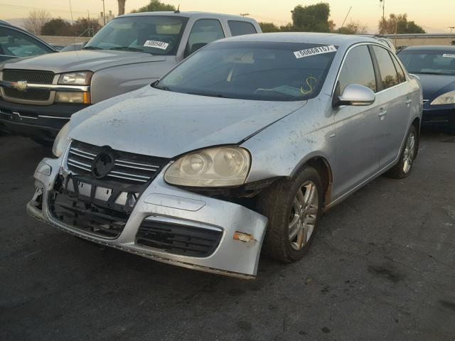 3VWEF71K07M169145 - 2007 VOLKSWAGEN JETTA WOLF SILVER photo 2