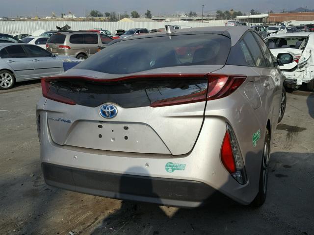 JTDKARFP9H3004718 - 2017 TOYOTA PRIUS PRIM ვერცხლისფერი ფოტო 4
