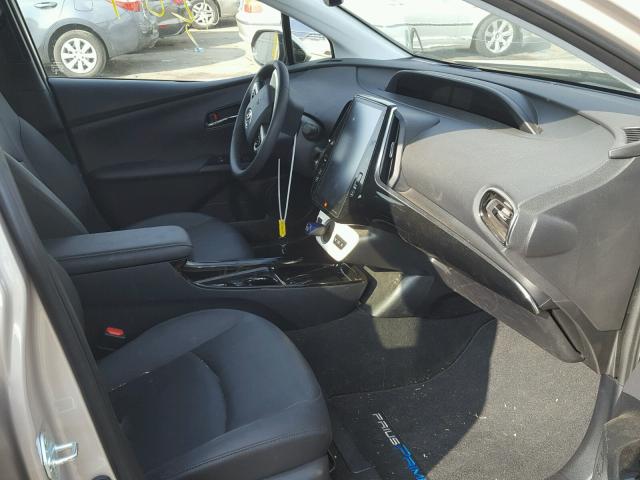 JTDKARFP9H3004718 - 2017 TOYOTA PRIUS PRIM ვერცხლისფერი ფოტო 5