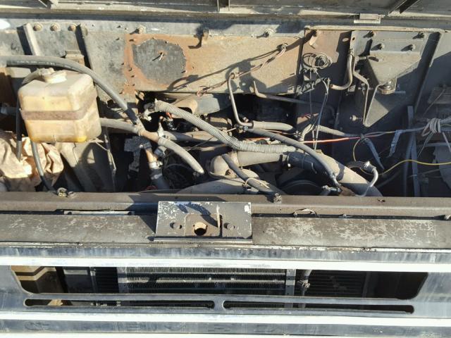 CPT354V316620 - 1974 CHEVROLET P20 WHITE photo 7