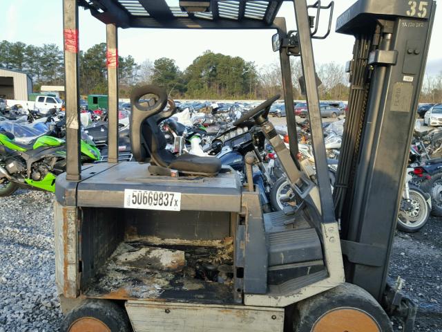 9A120382 - 2001 CROW FORKLIFT WHITE photo 5