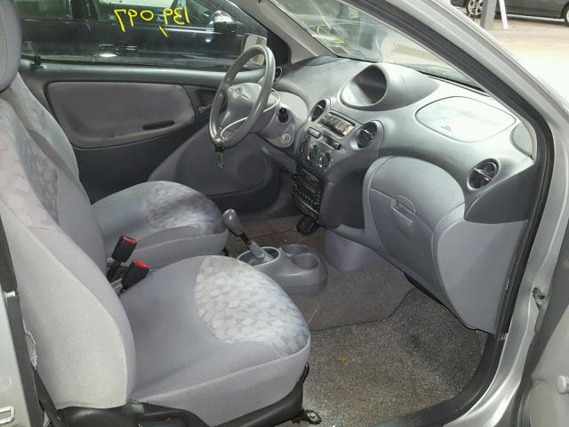 JTDAT123820254437 - 2002 TOYOTA ECHO SILVER photo 5