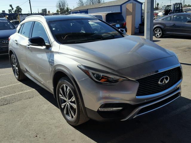 SJKCH5CR3JA040613 - 2018 INFINITI QX30 BASE GRAY photo 1