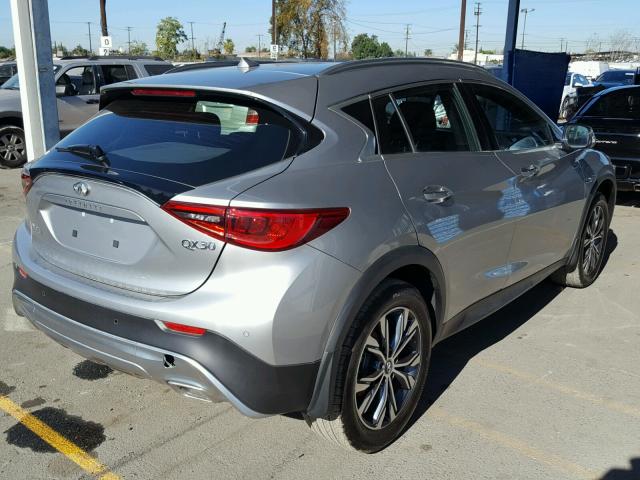 SJKCH5CR3JA040613 - 2018 INFINITI QX30 BASE GRAY photo 4