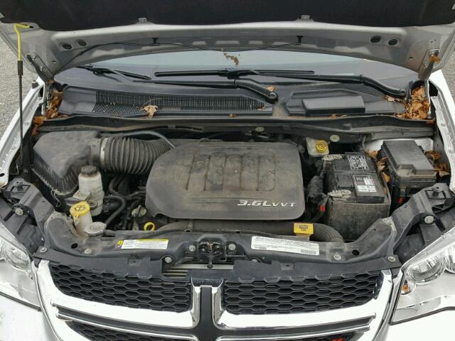 2C4RDGCG4CR310496 - 2012 DODGE GRAND CARA SILVER photo 7