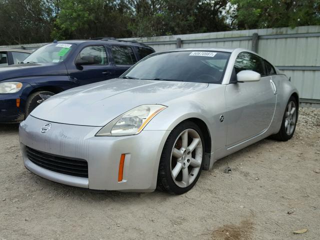 JN1AZ34E14T052956 - 2004 NISSAN 350Z COUPE SILVER photo 2