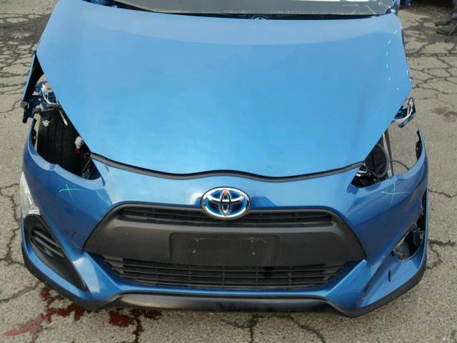 JTDKDTB31H1591824 - 2017 TOYOTA PRIUS C BLUE photo 9