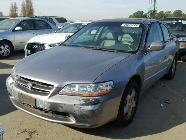 1HGCG1654YA039263 - 2000 HONDA ACCORD EX SILVER photo 2