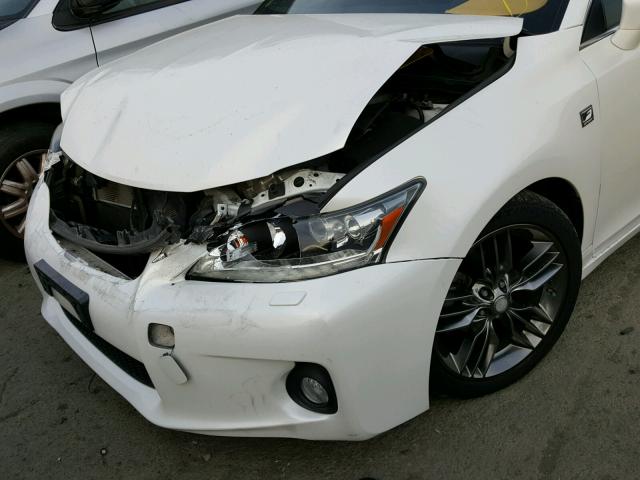 JTHKD5BH8C2068308 - 2012 LEXUS CT 200 WHITE photo 9