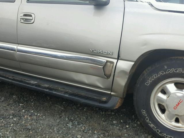 1GKEC13T9YJ184647 - 2000 GMC YUKON GRAY photo 10