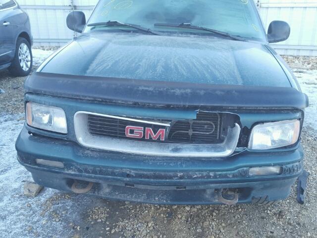 1GKDT13W8V2558371 - 1997 GMC JIMMY GREEN photo 9