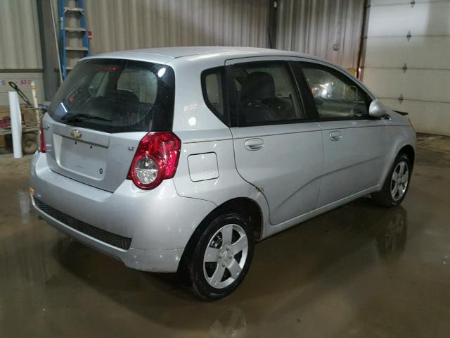 KL1TD6DE0AB100445 - 2010 CHEVROLET AVEO LS 银色 照片 4