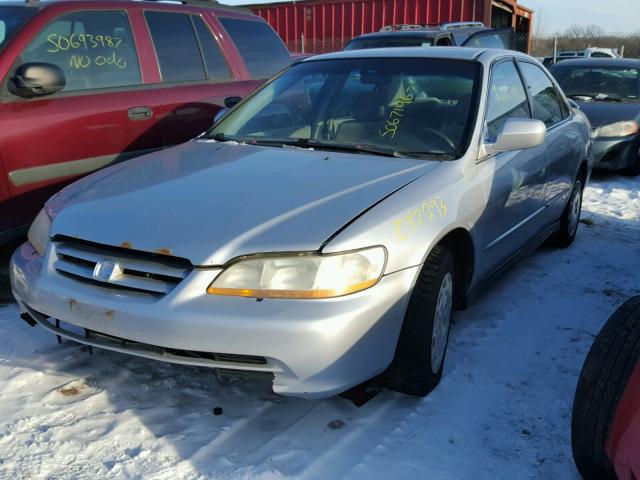 1HGCG56412A133090 - 2002 HONDA ACCORD LX GRAY photo 2