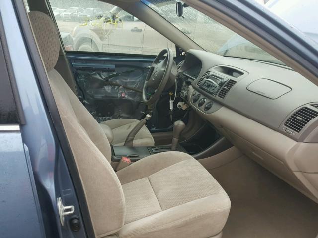 4T1BE32K14U893218 - 2004 TOYOTA CAMRY LE ლურჯი ფოტო 5