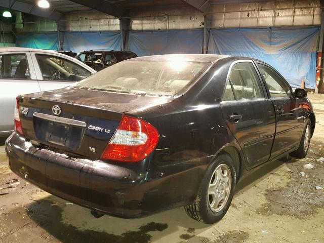 4T1BF30K32U525555 - 2002 TOYOTA CAMRY LE BLACK photo 4