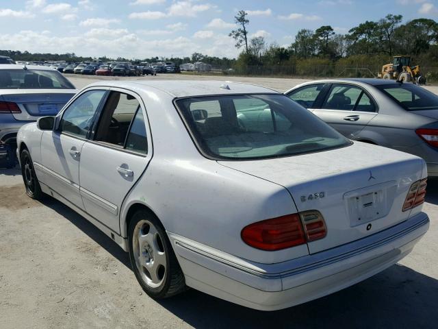 WDBJF70J5YB092046 - 2000 MERCEDES-BENZ E 430 WHITE photo 3