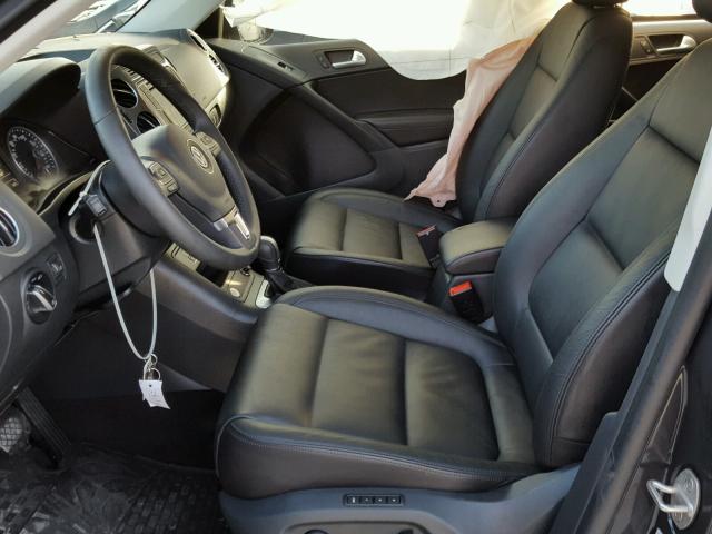 WVGTV7AX2HK012469 - 2017 VOLKSWAGEN TIGUAN SPO შავი ფოტო 5