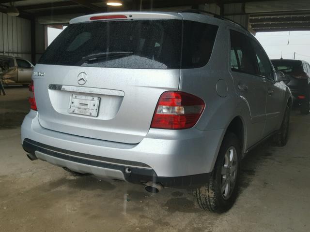 4JGBB86E06A022146 - 2006 MERCEDES-BENZ ML 350 SILVER photo 4