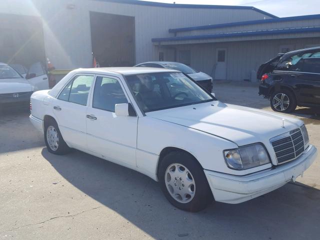 WDBEA32E0RC153632 - 1994 MERCEDES-BENZ E 320 WHITE photo 1