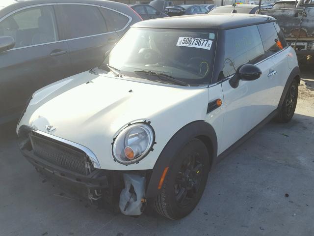 WMWSU3C55BT253562 - 2011 MINI COOPER CREAM photo 2