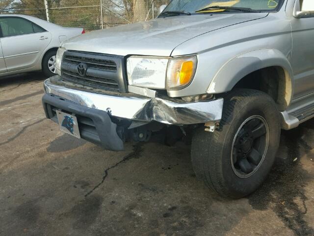 JT3GN86R0Y0177409 - 2000 TOYOTA 4RUNNER SR SILVER photo 9