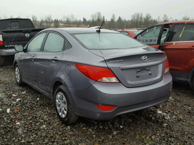 KMHCT4AE3GU038696 - 2016 HYUNDAI ACCENT SE GRAY photo 3