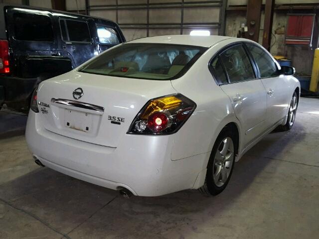 1N4BL21E79C129926 - 2009 NISSAN ALTIMA 3.5 WHITE photo 4