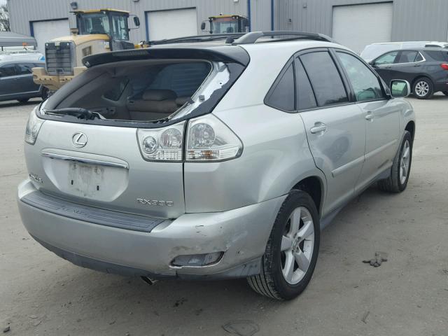 2T2GA31U65C032619 - 2005 LEXUS RX 330 SILVER photo 4