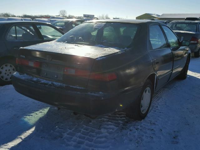 4T1BG22KXVU053556 - 1997 TOYOTA CAMRY CE BLACK photo 4