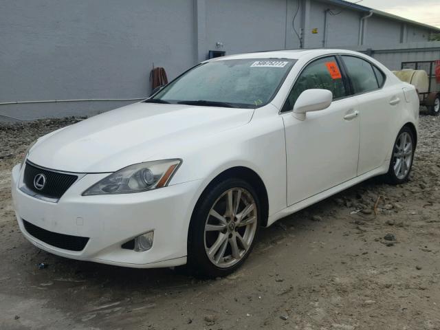 JTHBK262162020888 - 2006 LEXUS IS 250 WHITE photo 2