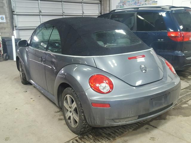 3VWRF31Y76M315621 - 2006 VOLKSWAGEN NEW BEETLE 灰色 照片 3