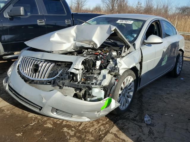 W04GN5ECXB1022837 - 2011 BUICK REGAL CXL SILVER photo 2