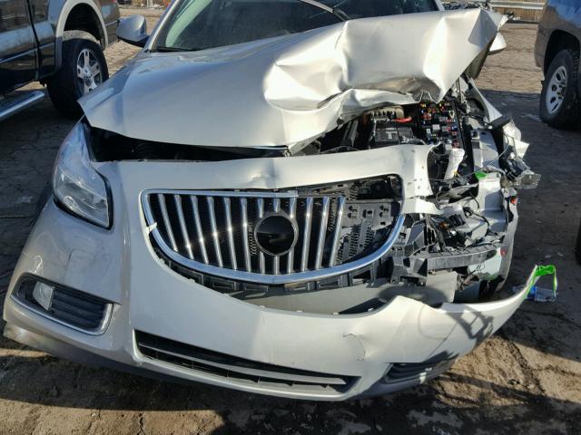 W04GN5ECXB1022837 - 2011 BUICK REGAL CXL SILVER photo 7