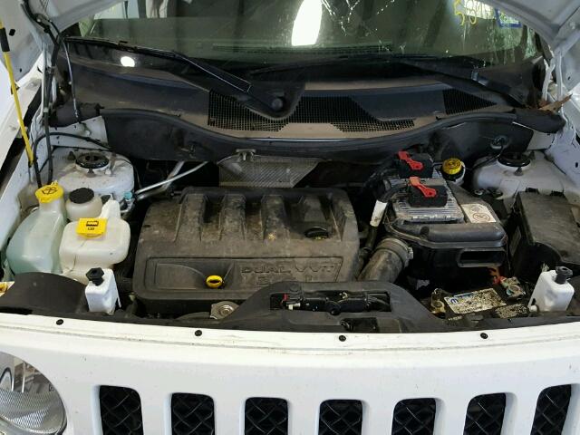 1C4NJPFB6GD589739 - 2016 JEEP PATRIOT LA WHITE photo 7