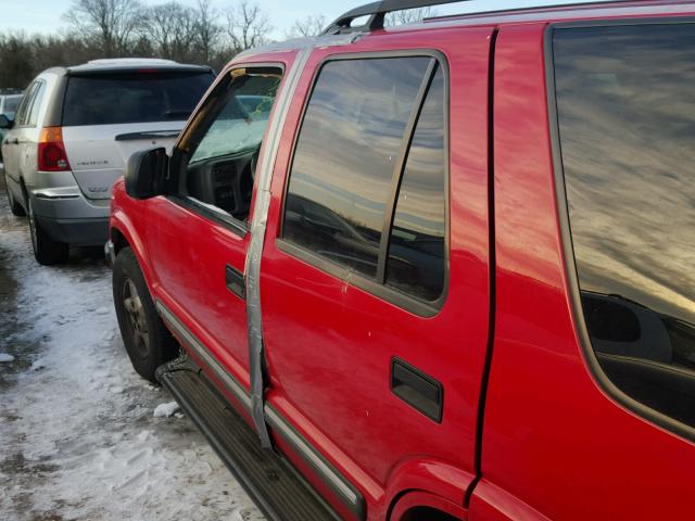 1GNDT13W212211731 - 2001 CHEVROLET BLAZER RED photo 10