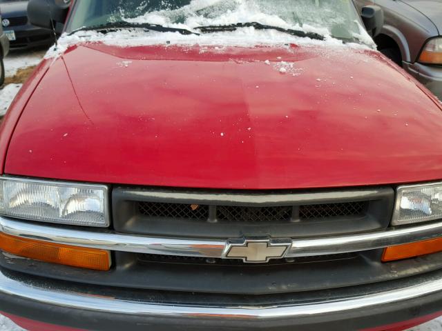 1GNDT13W212211731 - 2001 CHEVROLET BLAZER RED photo 7