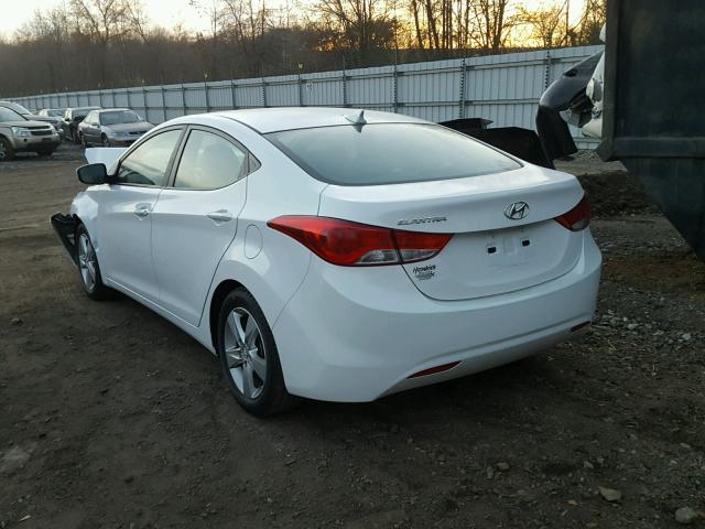 5NPDH4AE0DH164577 - 2013 HYUNDAI ELANTRA GL WHITE photo 3