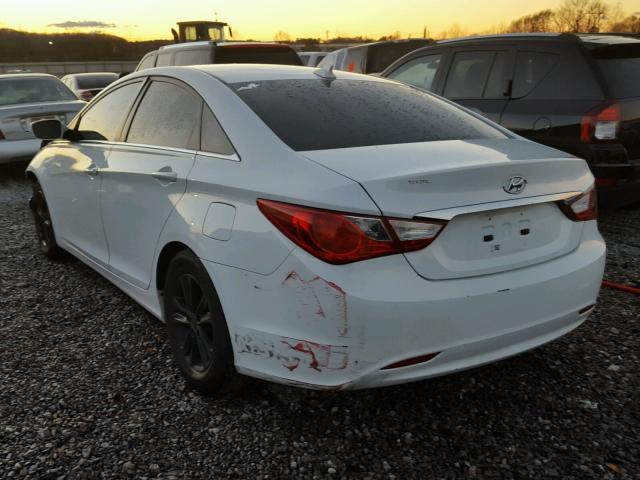 5NPEB4AC1CH366475 - 2012 HYUNDAI SONATA GLS WHITE photo 3