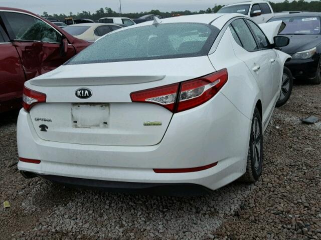 KNAGM4AD6D5060530 - 2013 KIA OPTIMA HYB WHITE photo 4