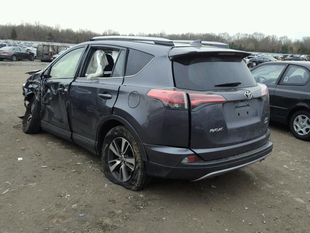 JTMRFREV0HD210326 - 2017 TOYOTA RAV4 XLE GRAY photo 3