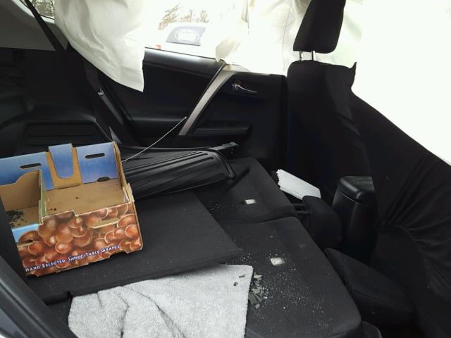 JTMRFREV0HD210326 - 2017 TOYOTA RAV4 XLE GRAY photo 6