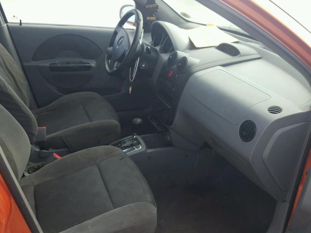 KL1TD62665B441494 - 2005 CHEVROLET AVEO BASE ORANGE photo 5