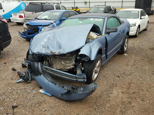 1ZVFT85H065264715 - 2006 FORD MUSTANG GT BLUE photo 2