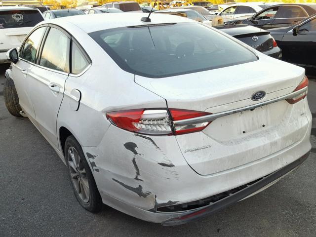 3FA6P0H74HR112602 - 2017 FORD FUSION SE WHITE photo 3