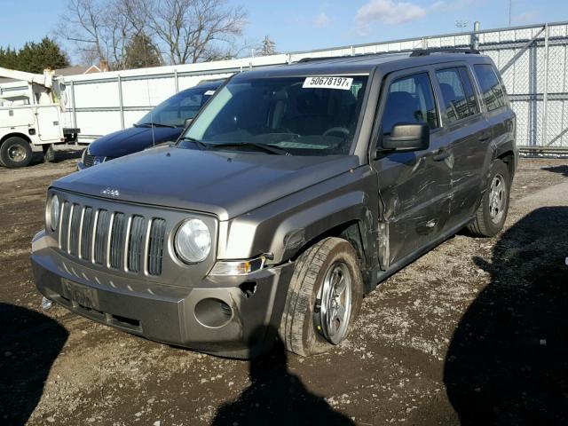 1J8FT28W48D647911 - 2008 JEEP PATRIOT SP BEIGE photo 2