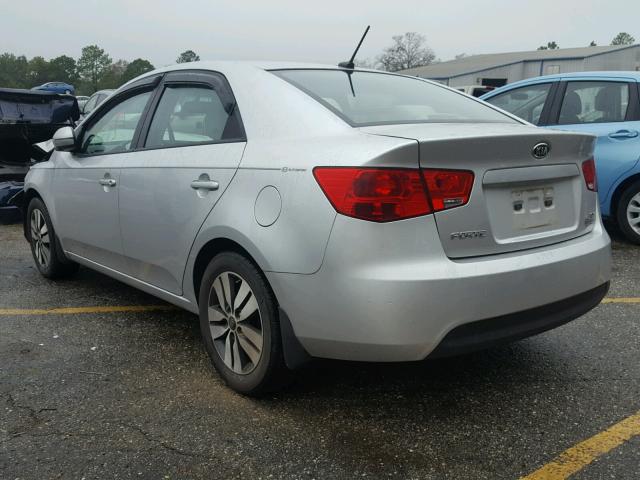 KNAFU4A24D5687687 - 2013 KIA FORTE EX SILVER photo 3