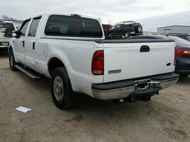 1FTSW20505EA63978 - 2005 FORD F250 SUPER WHITE photo 3